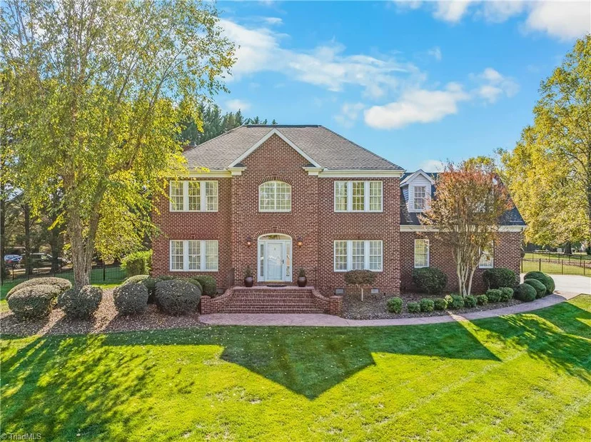 7161 Falcon Way, photo 1 of 50