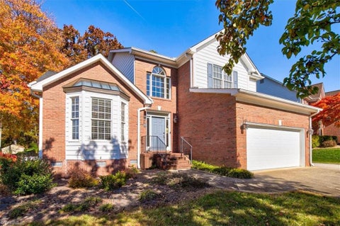 Homes For Sale - 4714 Clifton Park Drive<br/> Jamestown, NC 27282