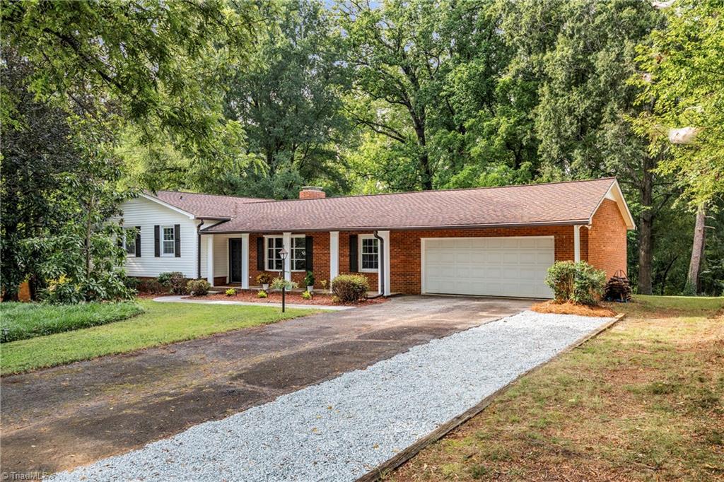 Photo of 107 Ben Nevis Drive, Kernersville, NC 27284 (MLS # 1237466)