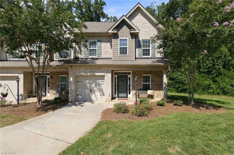 Townhouse For Sale - 22 Pisgah Forest Circle<br/> Greensboro, NC 27455