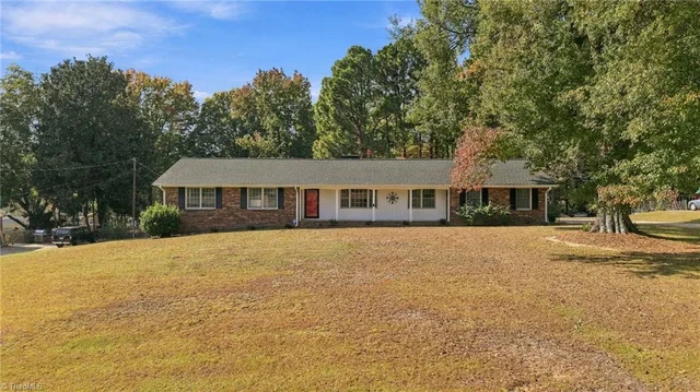 113 Sagewood Road, photo 4 of 49