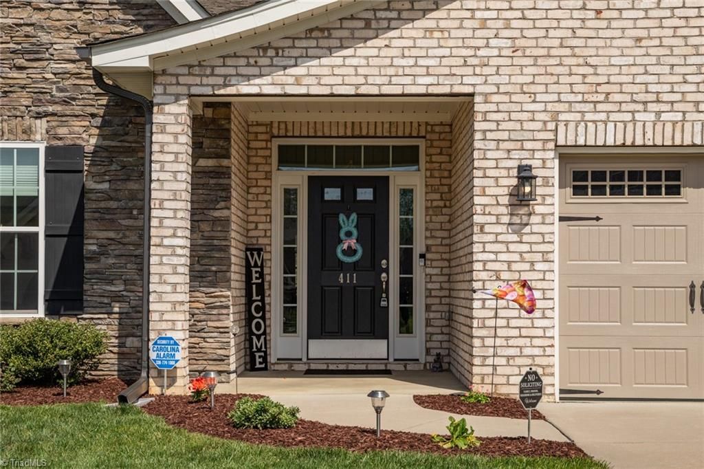 Photo of 411 Freemont Drive, Thomasville, NC 27360 (MLS # 1219209)