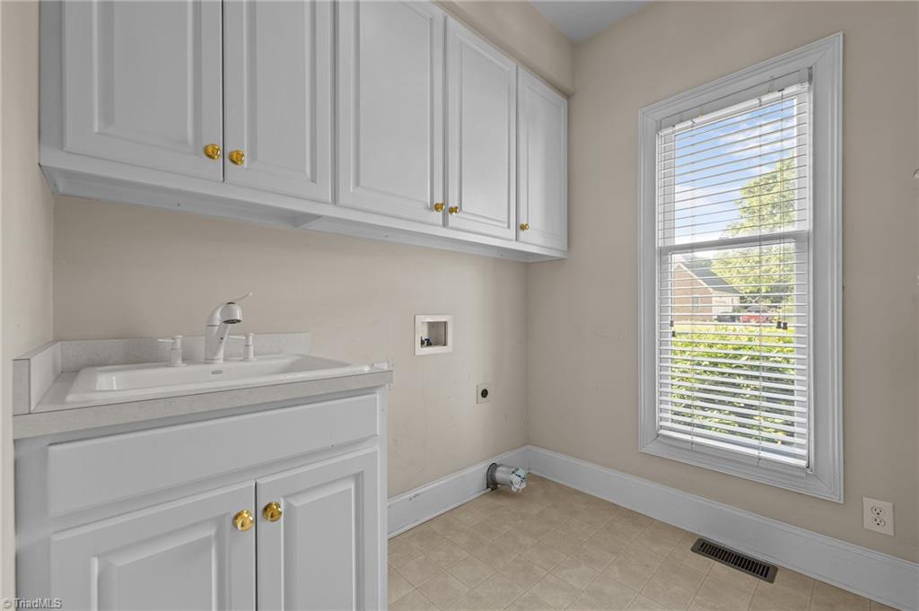2037 Gurney Court, Burlington, North Carolina image 12