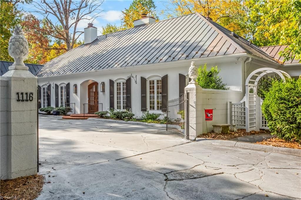 Photo of 1116 Ferndale Boulevard, High Point, NC 27262 (MLS # 1196761)