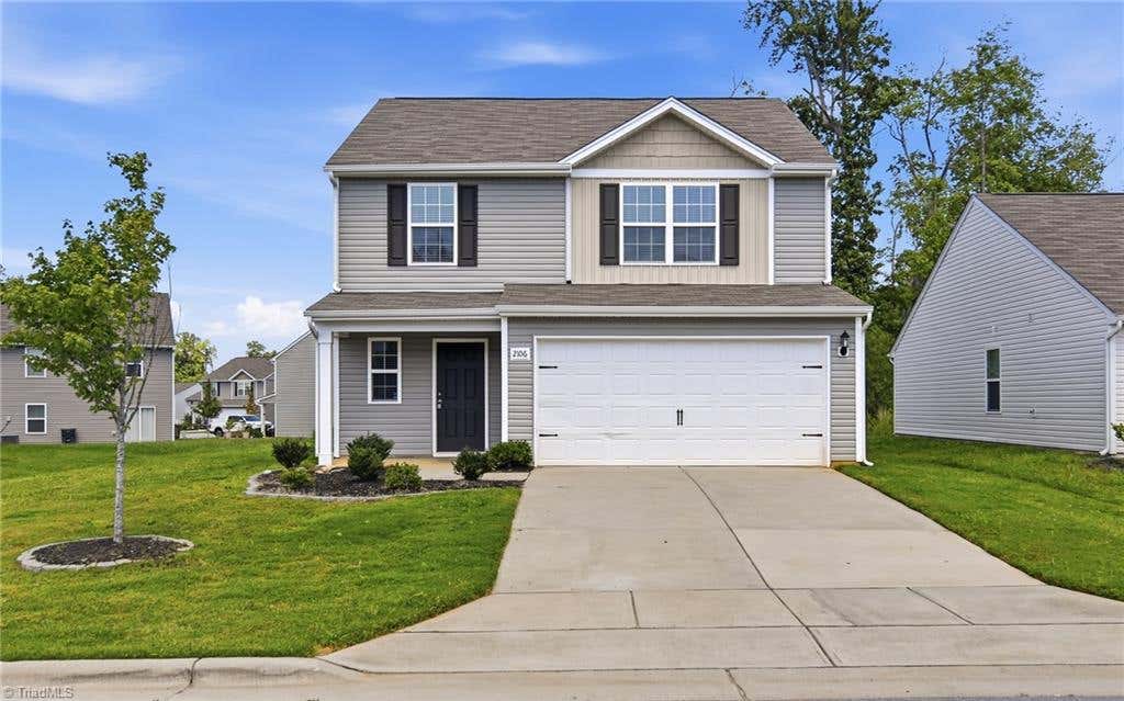Photo of 2106 Briar Run Drive, Greensboro, NC 27405 (MLS # 1229929)