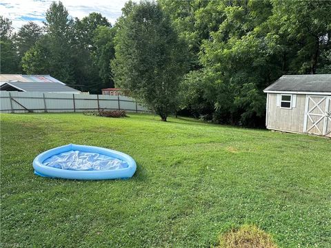 A home in Mount Airy