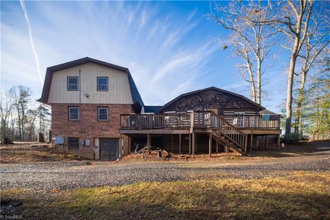 A home in Mount Airy