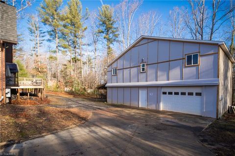 A home in Mount Airy