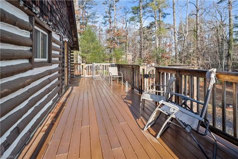 A home in Mount Airy