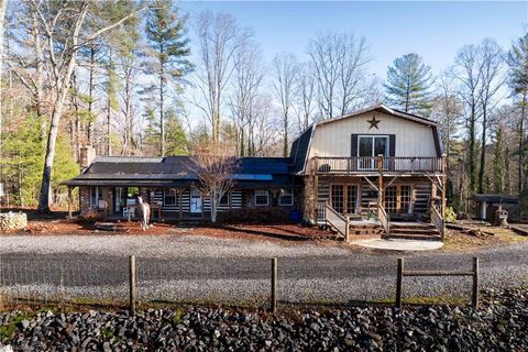 A home in Mount Airy