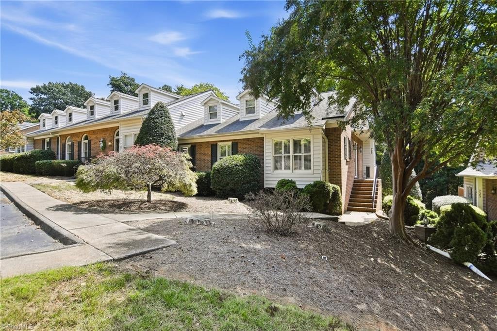 Photo of 723 Polo Oaks Drive, Winston-Salem, NC 27106 (MLS # 1235975)