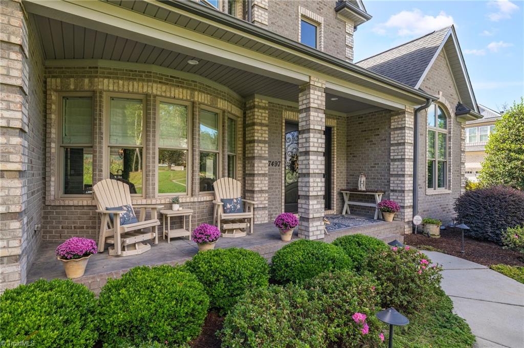 7497 Shadow Creek Drive