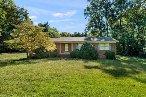 Homes For Sale - 4611 Beth Road<br/> Greensboro, NC 27406