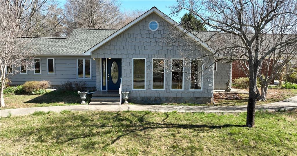 379 Woodhaven Road, North Wilkesboro, North Carolina image 2