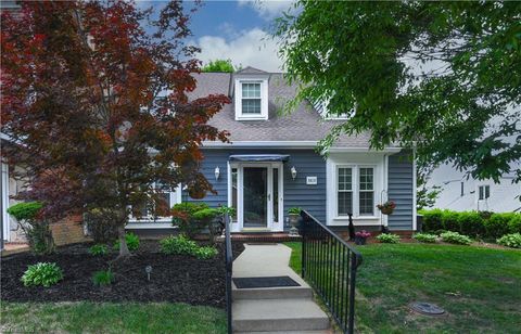 Townhouse For Sale - 5831 Cardinal Way<br/> Greensboro, NC 27410