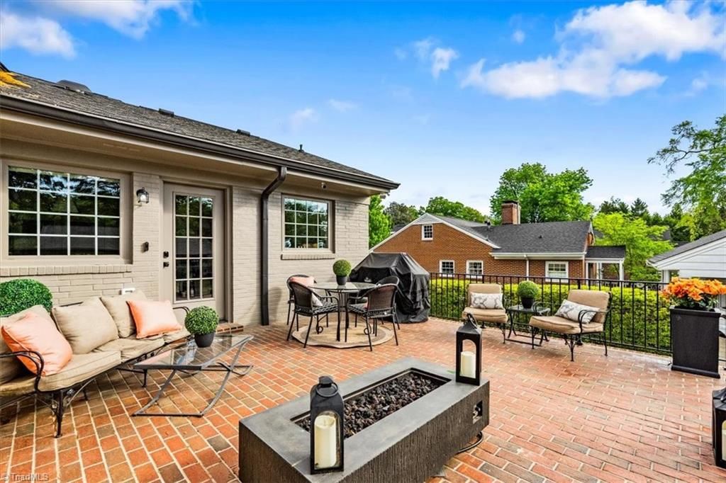 Photo of 1902 Pembroke Road, Greensboro, NC 27408 (MLS # 1216580)