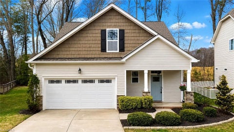 Homes For Sale - 1208 Yellow Wood Drive<br/> Mebane, NC 27302