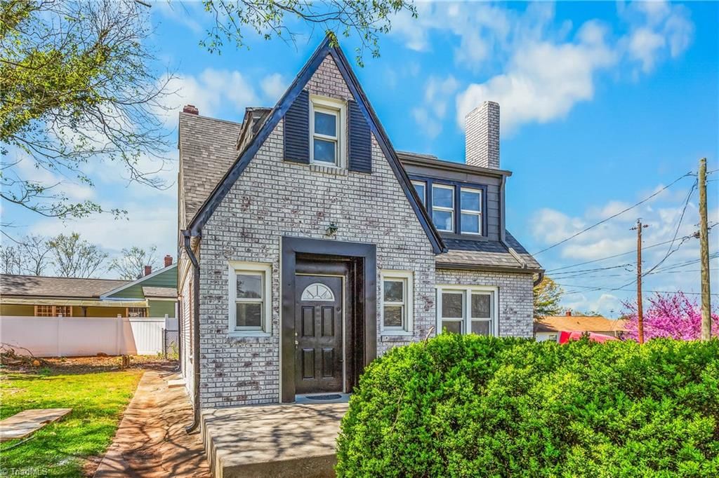 Photo of 2524 Cherry Street N, Winston-Salem, NC 27105 (MLS # 1213823)