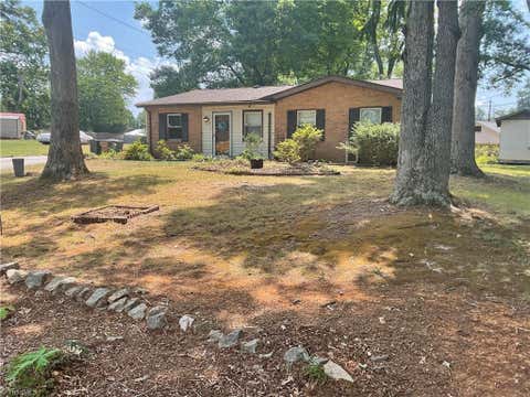 Homes For Sale - 2 Pyracantha Court<br/> Guilford County, Greensboro, NC 27405