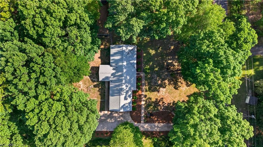 Photo of 1437 Plantation Circle, Asheboro, NC 27205 (MLS # 1218118)