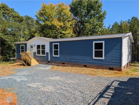 Photo of 259 Cabin Creek Drive, Denton, NC 27239 (MLS # 1239317)