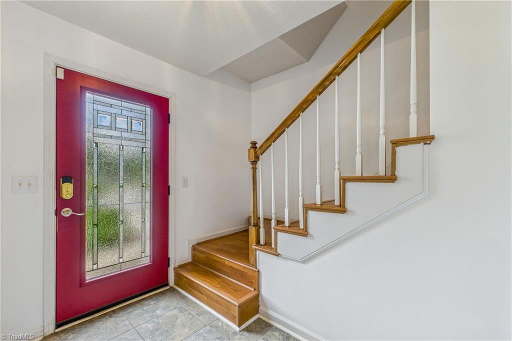 1214 Maplewood Avenue