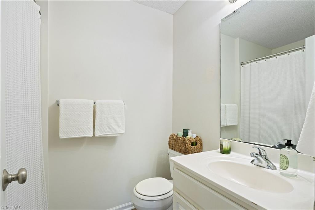 4290 Cedarcroft Court #2A, Greensboro, North Carolina image 13