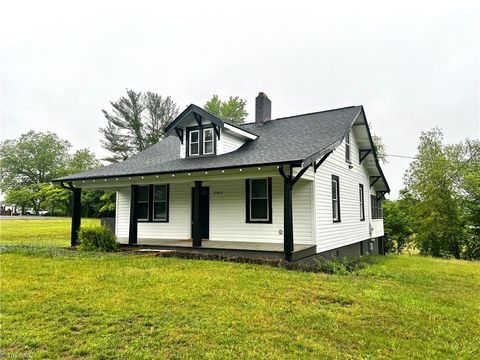 Homes For Sale - 2183 Westfield Road<br/> Mount Airy, NC 27030