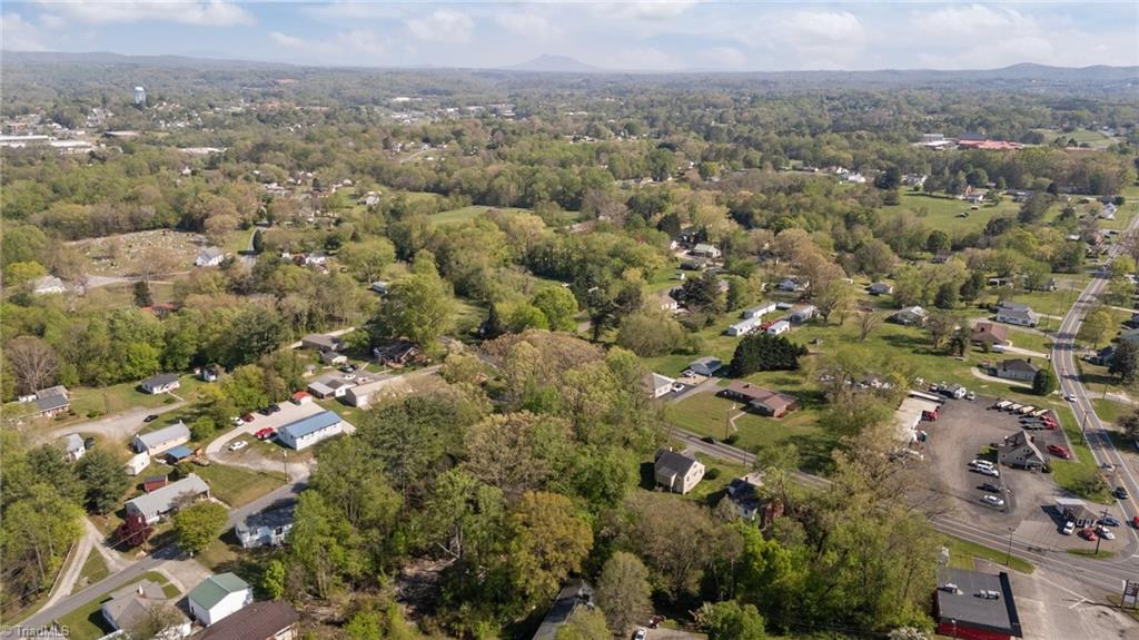 00 Combs Street, Mount Airy, North Carolina image 9