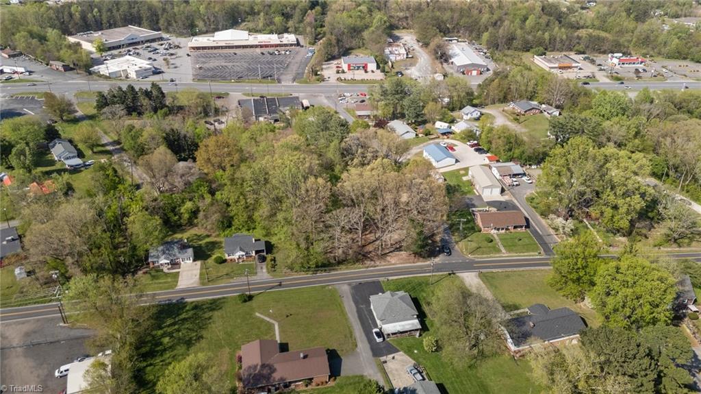 00 Combs Street, Mount Airy, North Carolina image 4
