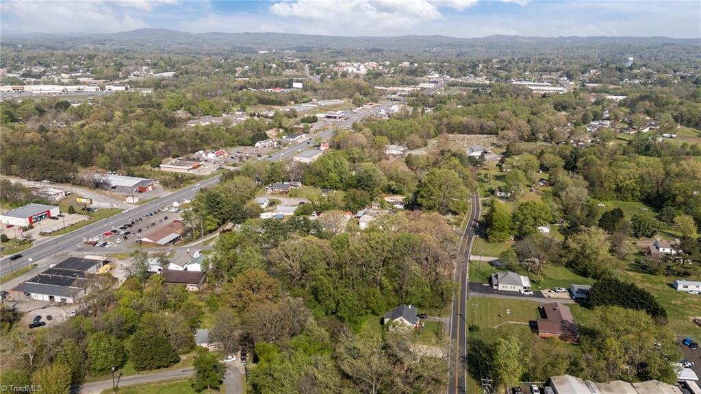 00 Combs Street, Mount Airy, North Carolina image 7