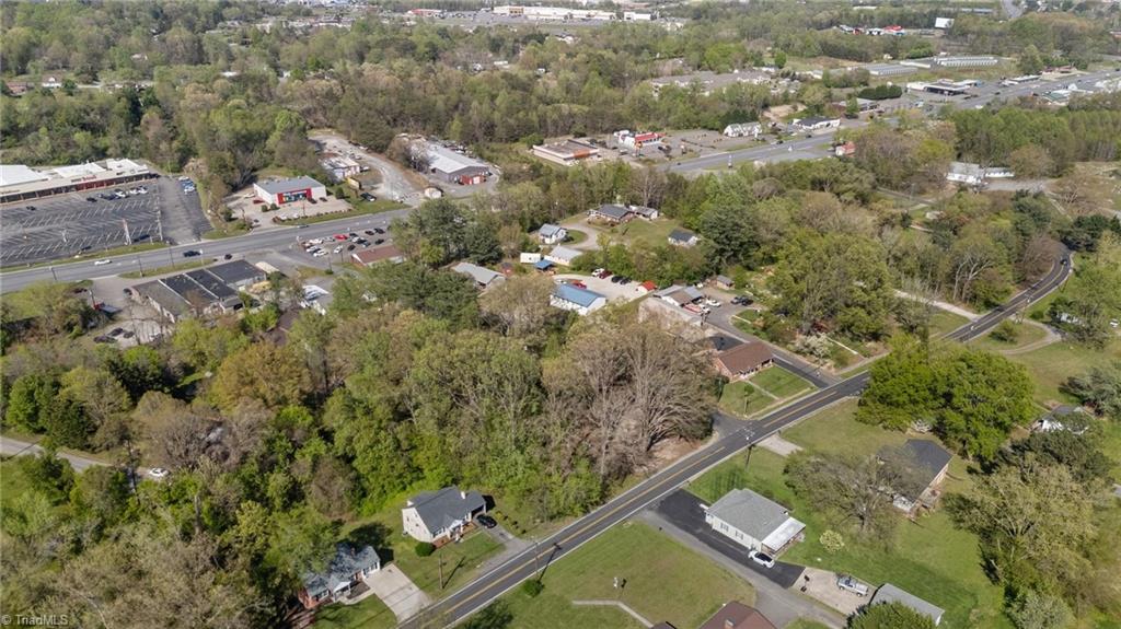 00 Combs Street, Mount Airy, North Carolina image 5