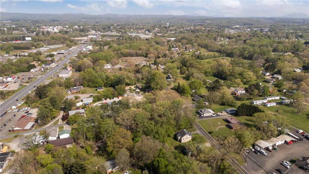 00 Combs Street, Mount Airy, North Carolina image 8