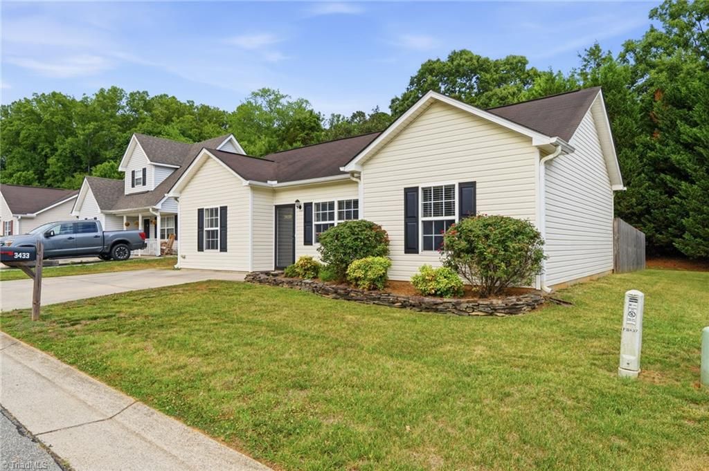 Photo of 3433 Tinley Park Drive, Winston-Salem, NC 27107 (MLS # 1224677)