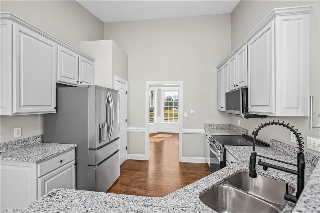2002 Wake Bridge Drive, Whitsett, North Carolina image 11