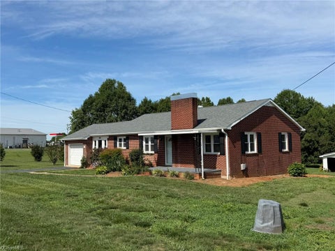 Homes For Rent - 2421 Smithtown Road<br/> East Bend, NC 27018