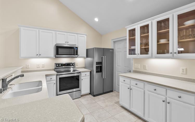 4322 Grassy Moss Drive, Greensboro, North Carolina image 14