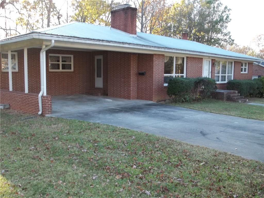 Photo 3 of 17 of 1104 Ferndale Drive house