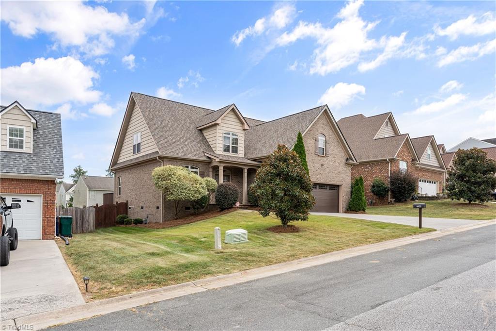 Winston-Salem, North Carolina 27127, United States, 3 Bedrooms Bedrooms, ,3 BathroomsBathrooms,Residential,Active,202876