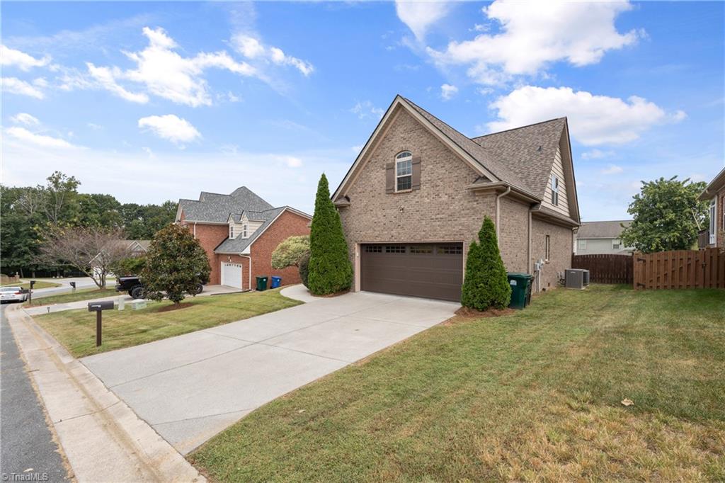 Winston-Salem, North Carolina 27127, United States, 3 Bedrooms Bedrooms, ,3 BathroomsBathrooms,Residential,Active,202876