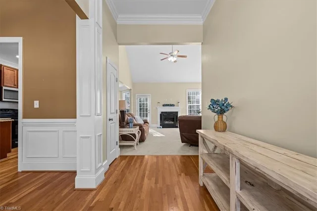 4901 Bisbee Drive, photo 5 of 41