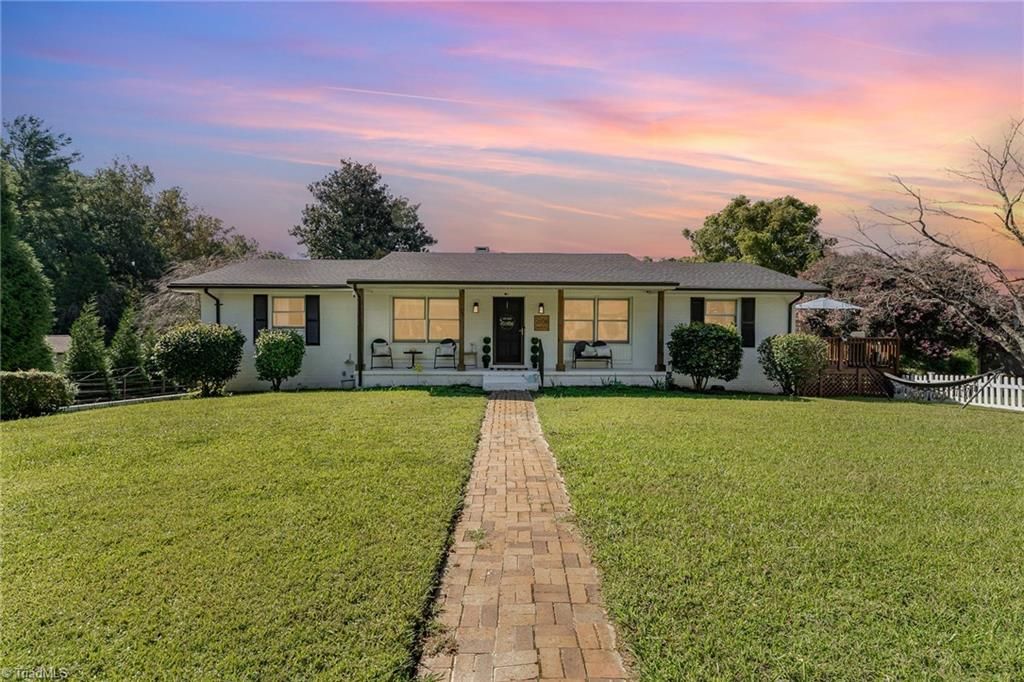 Photo of 2606 Wexford Place, High Point, NC (MLS # 1207358)