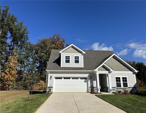 A home in Clemmons