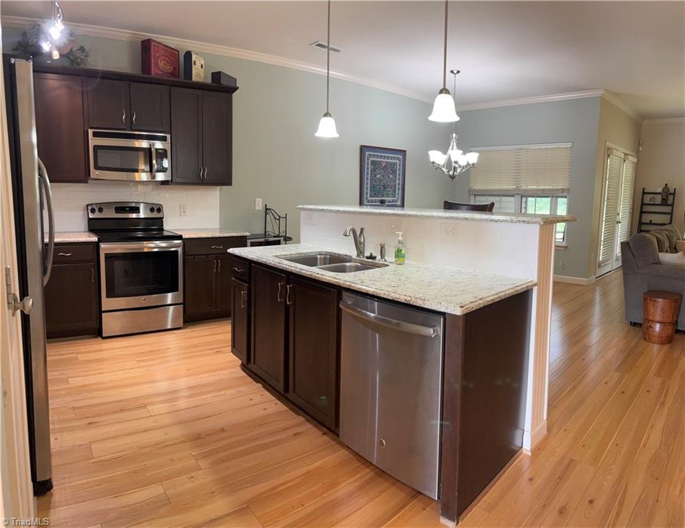 628 Friendway Road, Greensboro, North Carolina image 4
