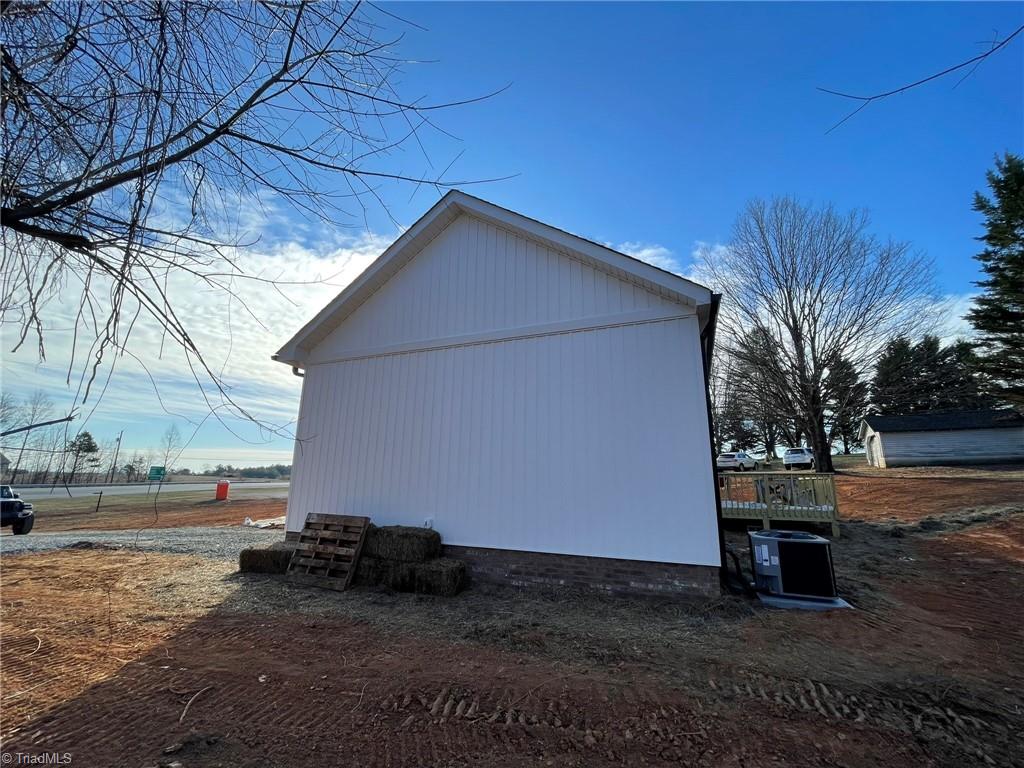 142 Old Highway 21, State Road, North Carolina image 18