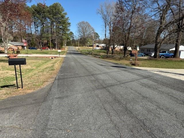 4745 Nokomis Drive, Kernersville, North Carolina image 28