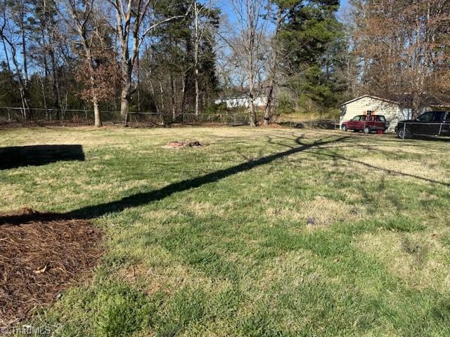 4745 Nokomis Drive, Kernersville, North Carolina image 27