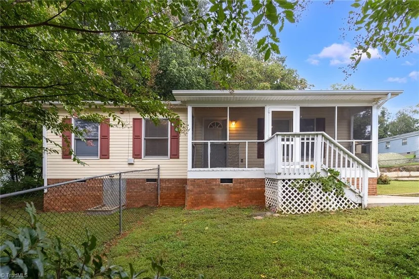 532 Cross Street, photo 1 of 32