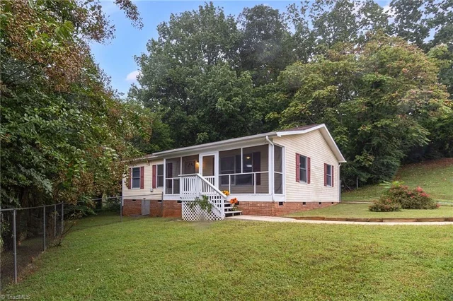 532 Cross Street, photo 4 of 32
