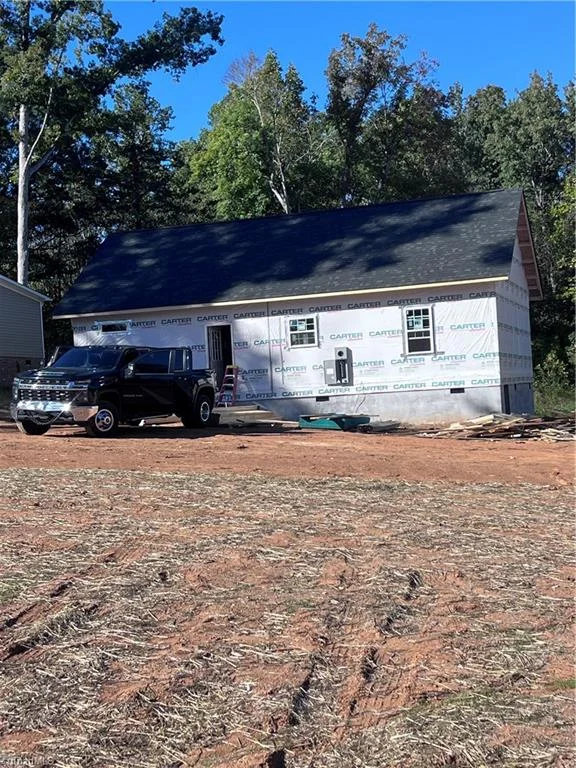 378 Avenue J, photo 2 of 3